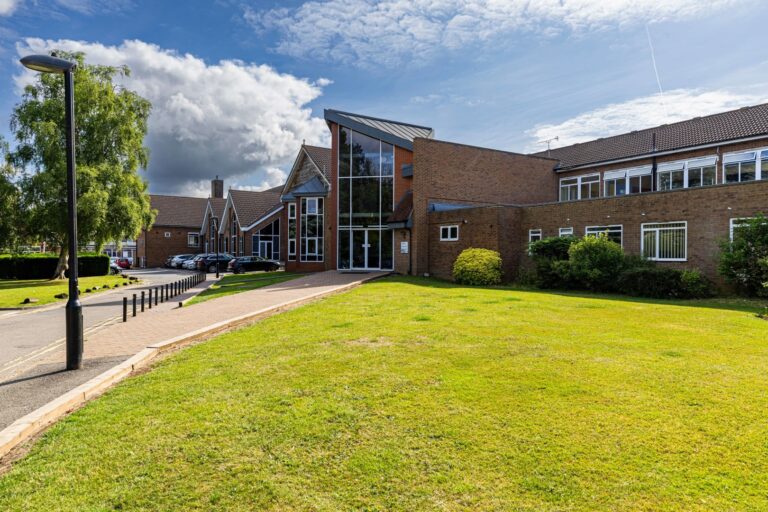 Riddlesdown Collegiate 002 768x512